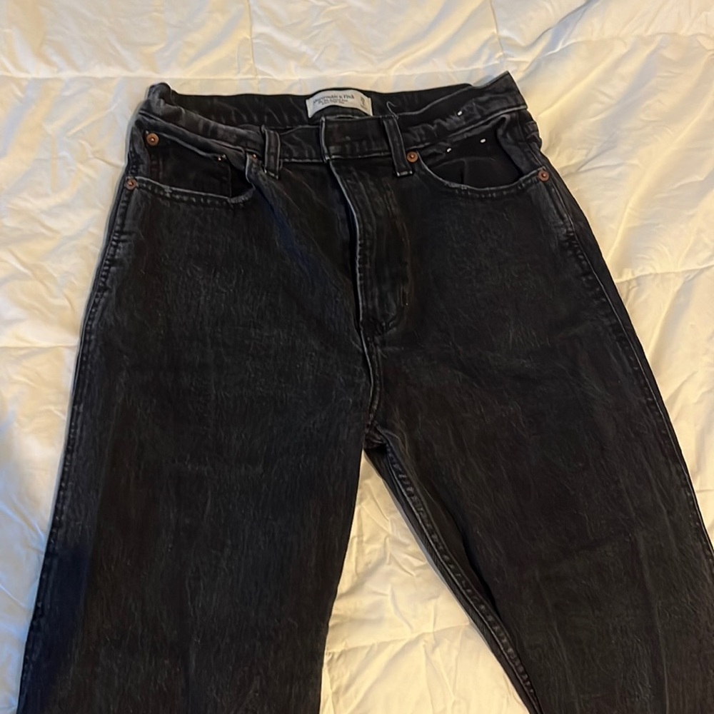 Abercrombie 90’s Ultra High Rise Relaxed Jeans